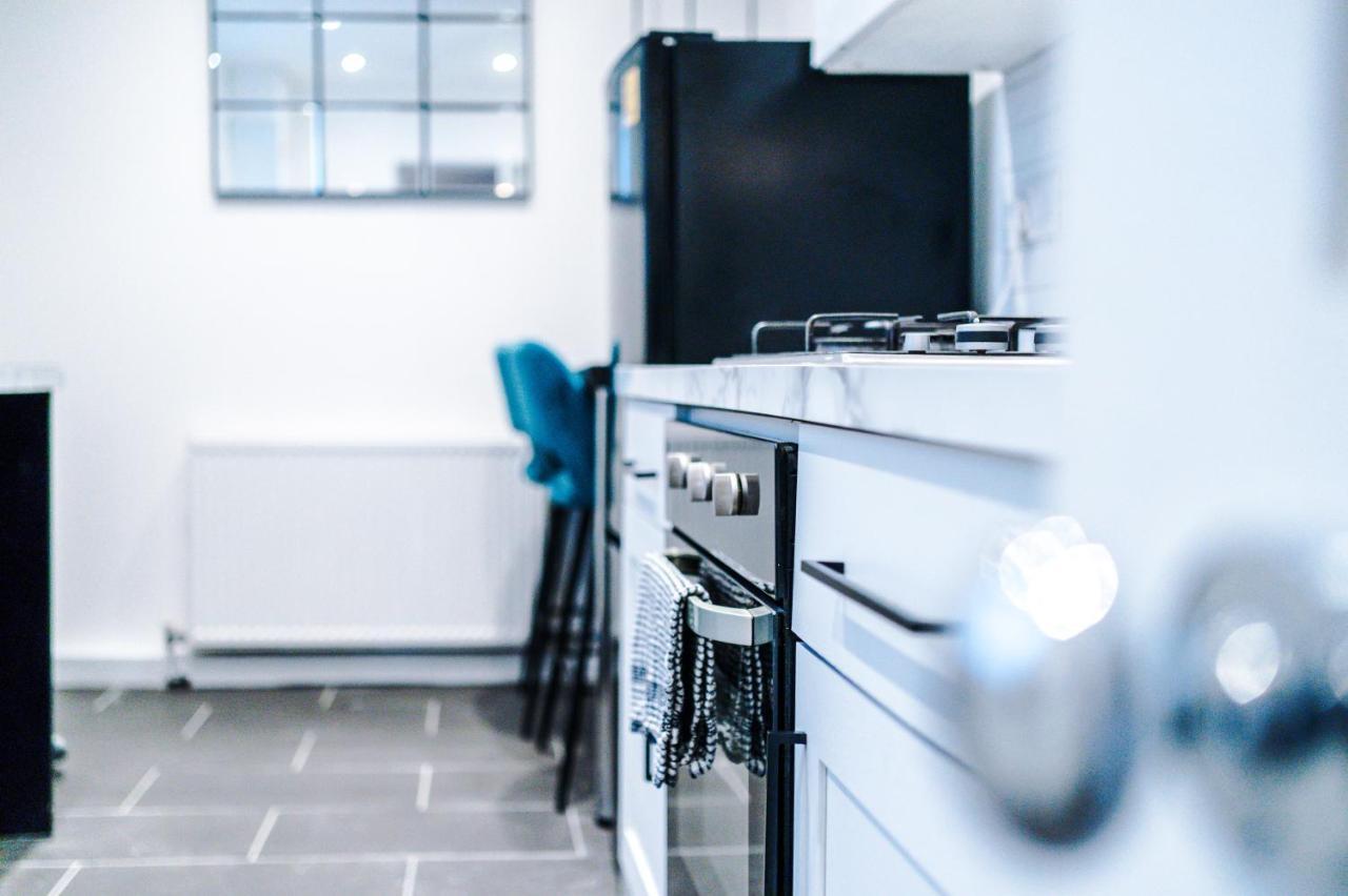 3 Bedroom House Manchester Hosted By Mcr Dens Екстериор снимка