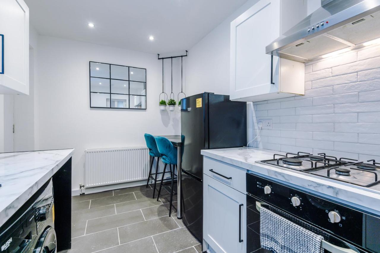 3 Bedroom House Manchester Hosted By Mcr Dens Екстериор снимка