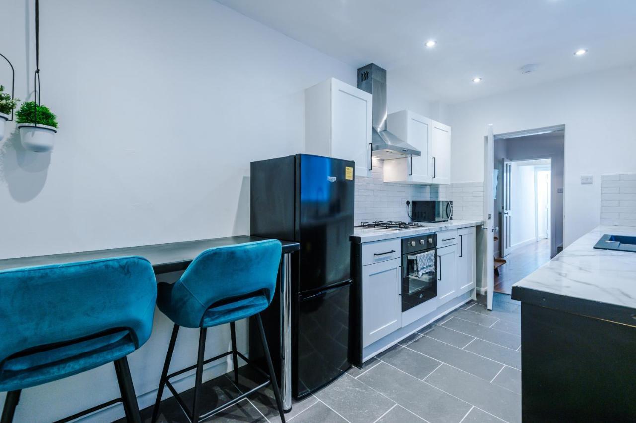 3 Bedroom House Manchester Hosted By Mcr Dens Екстериор снимка