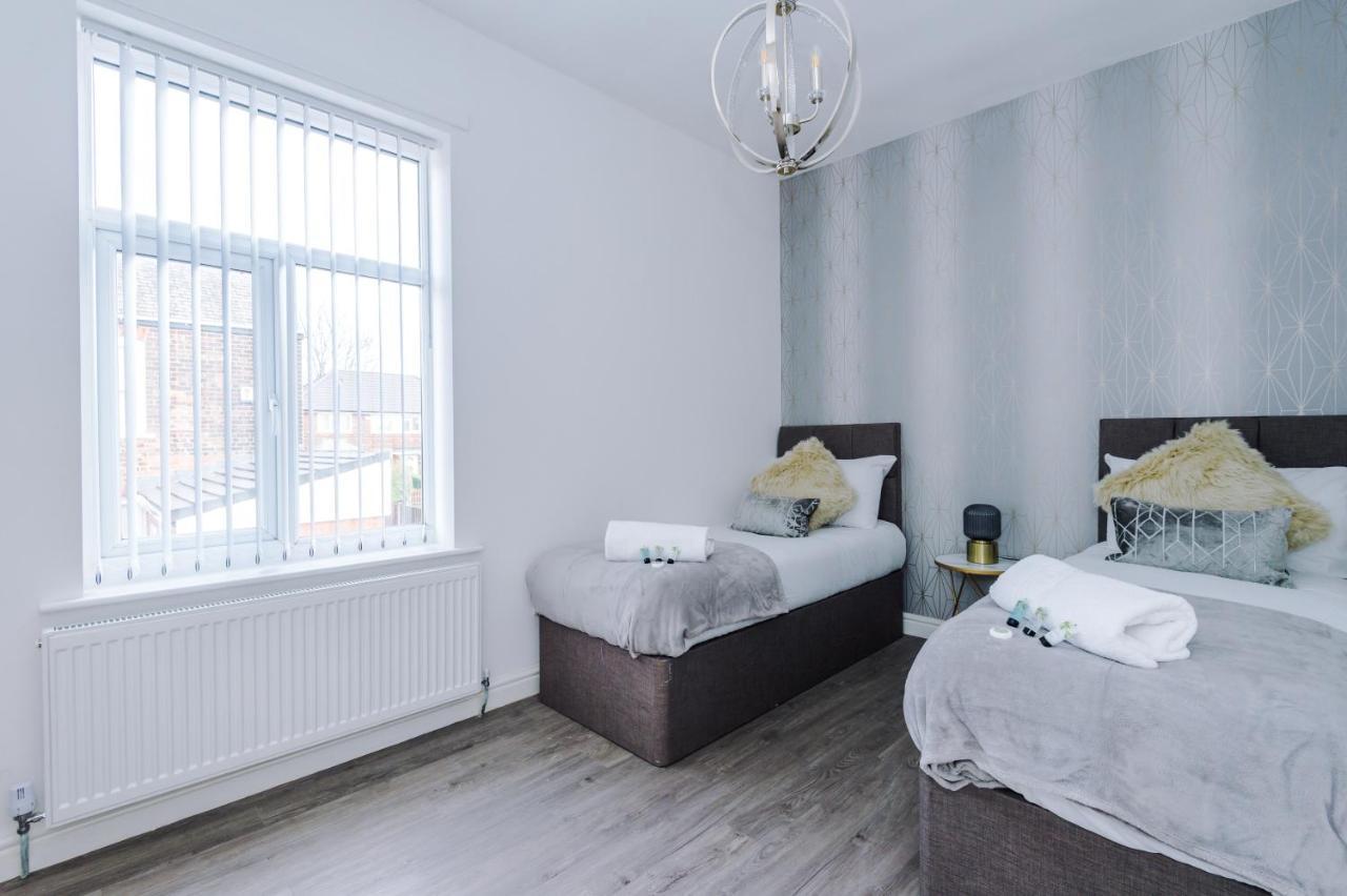 3 Bedroom House Manchester Hosted By Mcr Dens Екстериор снимка