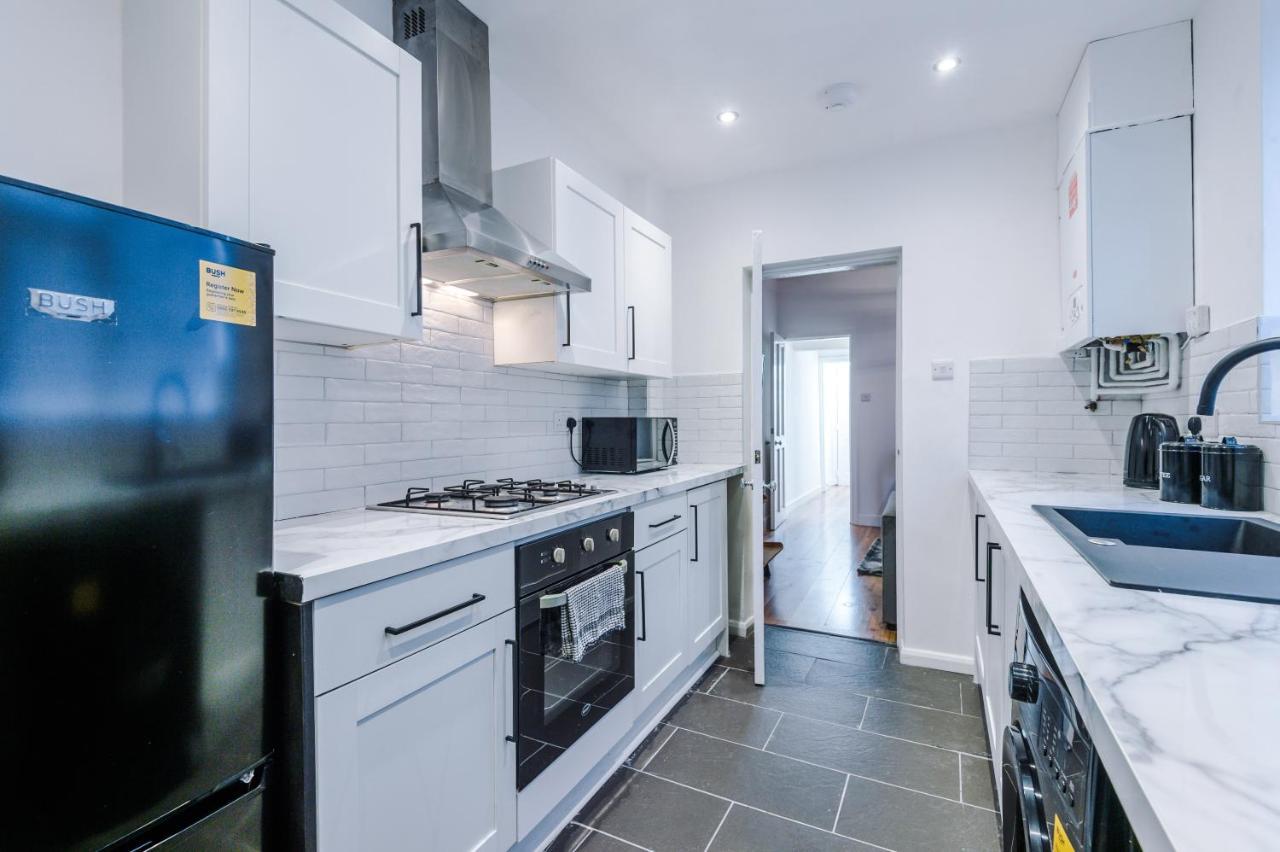 3 Bedroom House Manchester Hosted By Mcr Dens Екстериор снимка