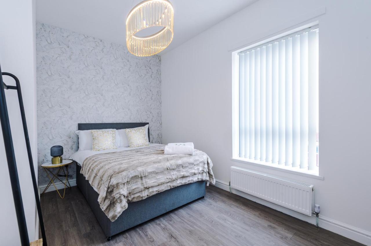 3 Bedroom House Manchester Hosted By Mcr Dens Екстериор снимка
