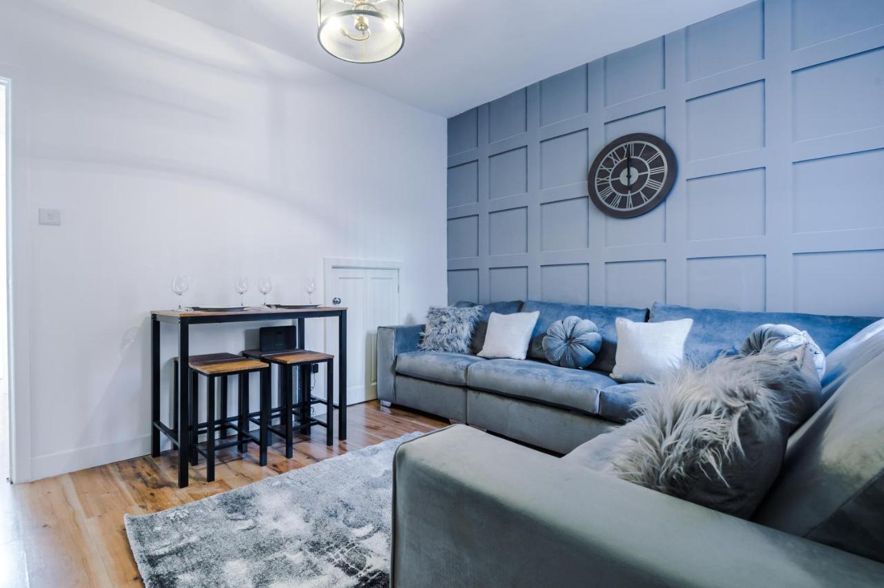 3 Bedroom House Manchester Hosted By Mcr Dens Екстериор снимка
