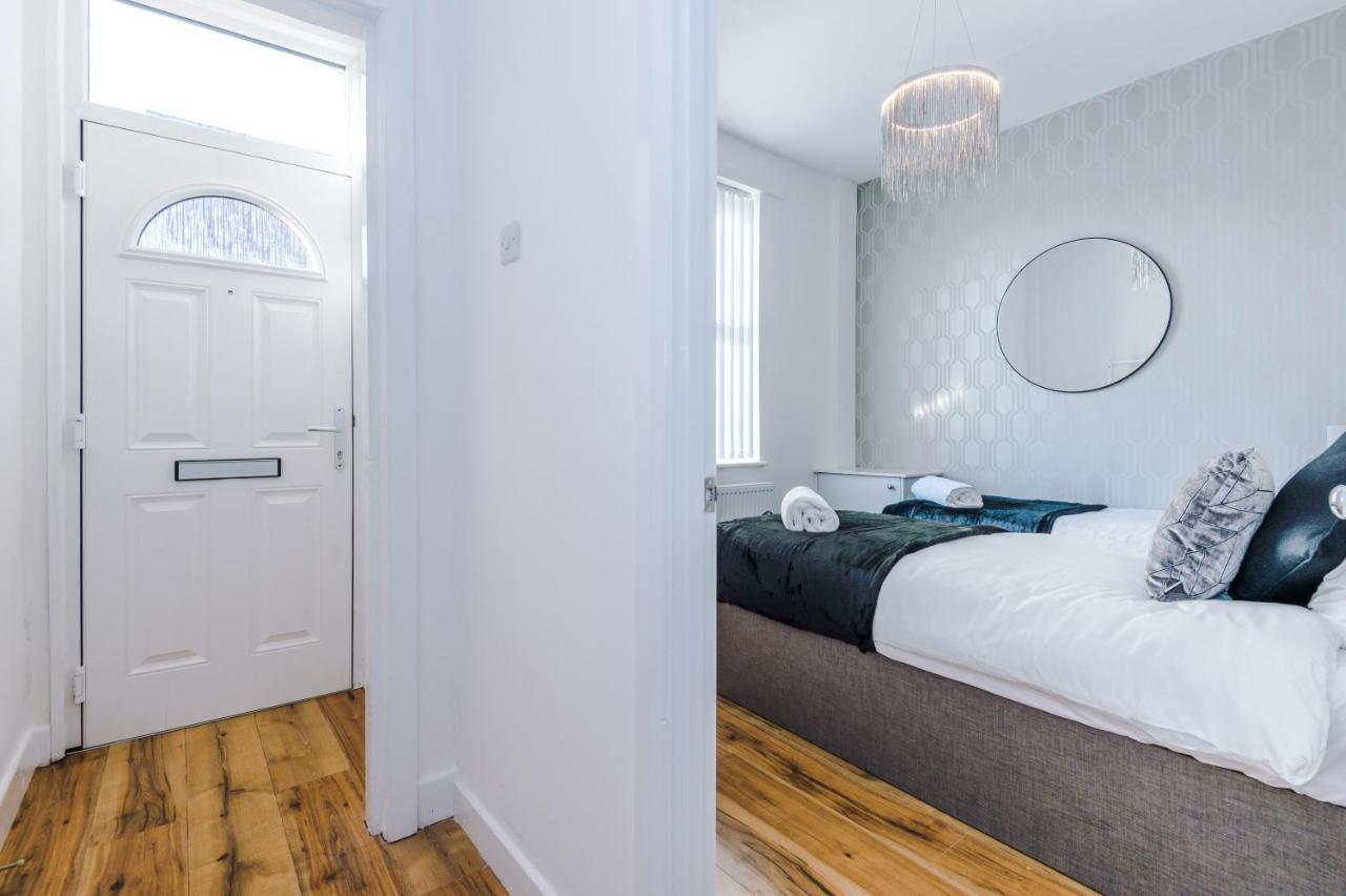 3 Bedroom House Manchester Hosted By Mcr Dens Екстериор снимка